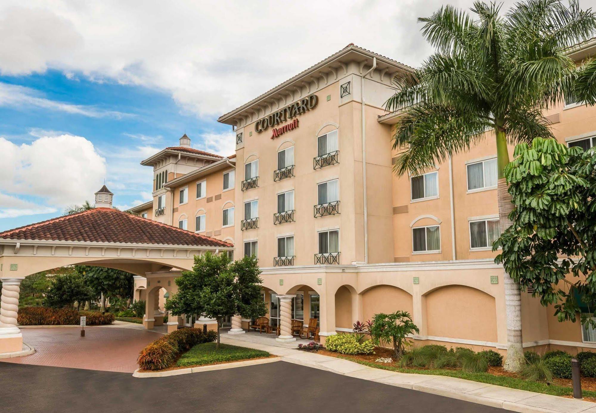 Courtyard Fort Myers At I-75 And Gulf Coast Town Center Estero Zewnętrze zdjęcie